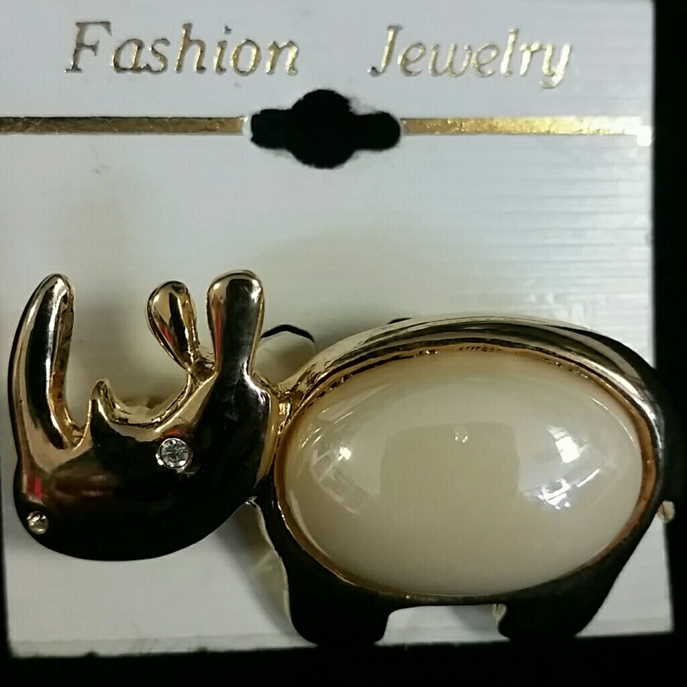 Brooch